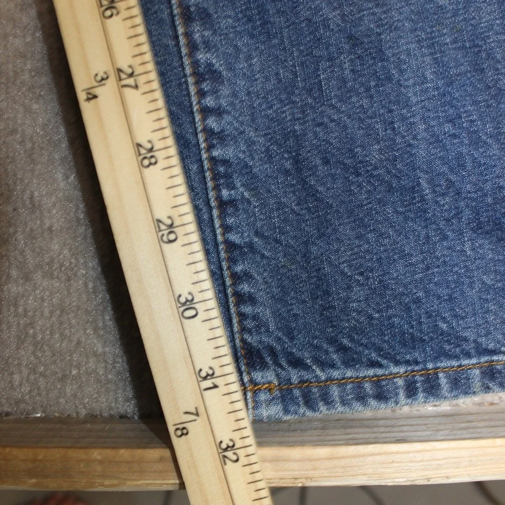 Tommy Bahama Indigo Palms Classic Fit Jeans Mens 35x32 Medium Wash Straight Leg